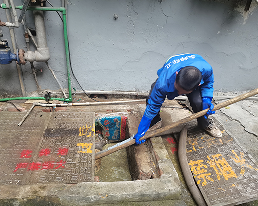 多文镇清掏化粪池